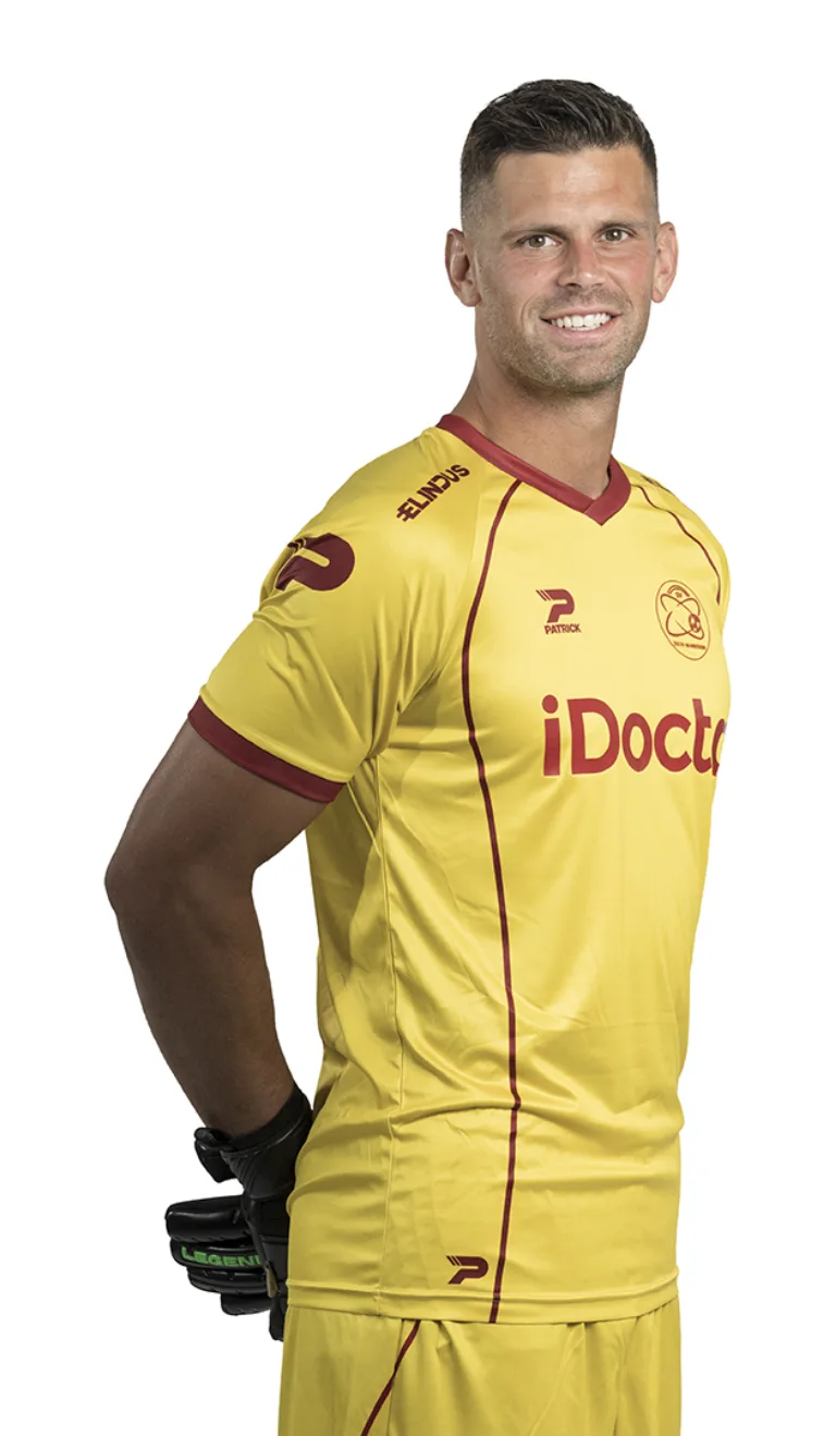 2627 SV Zulte Waregem Louis Bostyn Goalkeeper 021