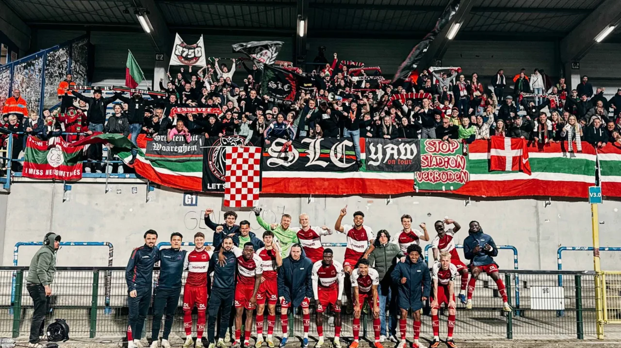 0272 E370 318 B 4835 AB25 41 EA78757 A72