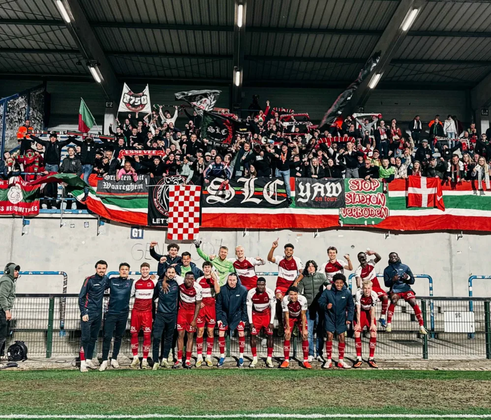 0272 E370 318 B 4835 AB25 41 EA78757 A72