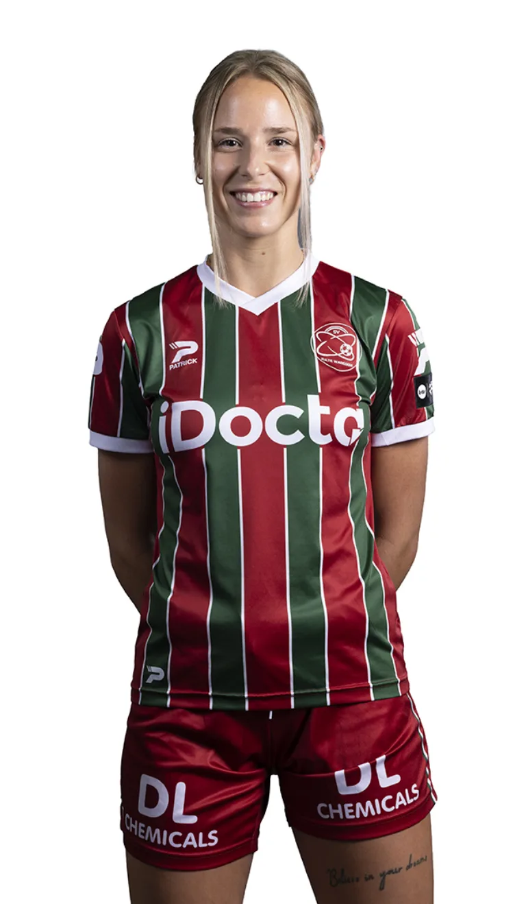 2627 Essevee Women Daisy Baudewijns striker 026