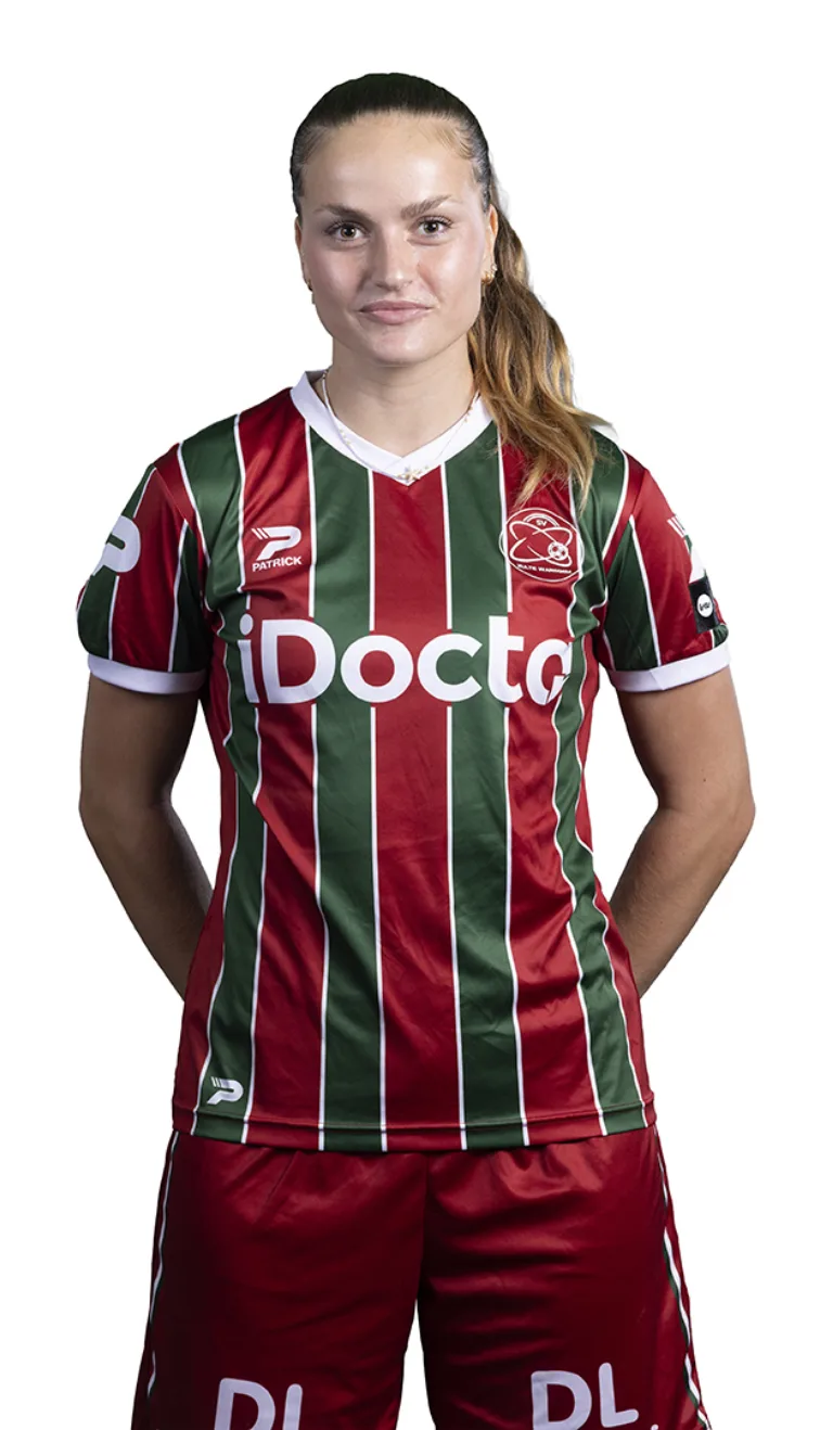 2627 Essevee Women Nadège François striker 069