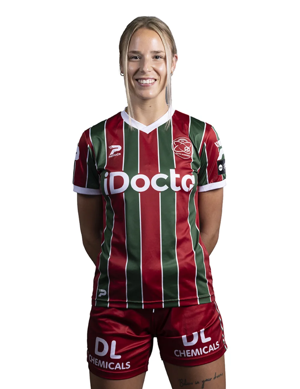 2627 Essevee Women Daisy Baudewijns striker 026